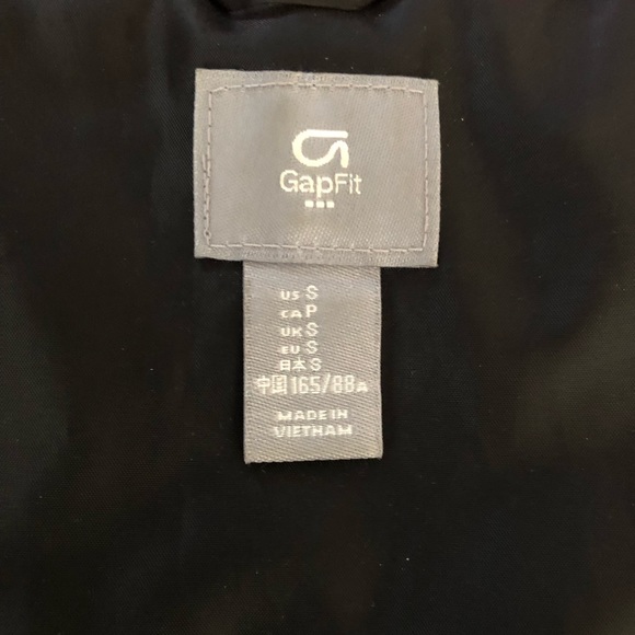 Gap fit small light weight jacket with hot pink zipper - Picture 3 of 5